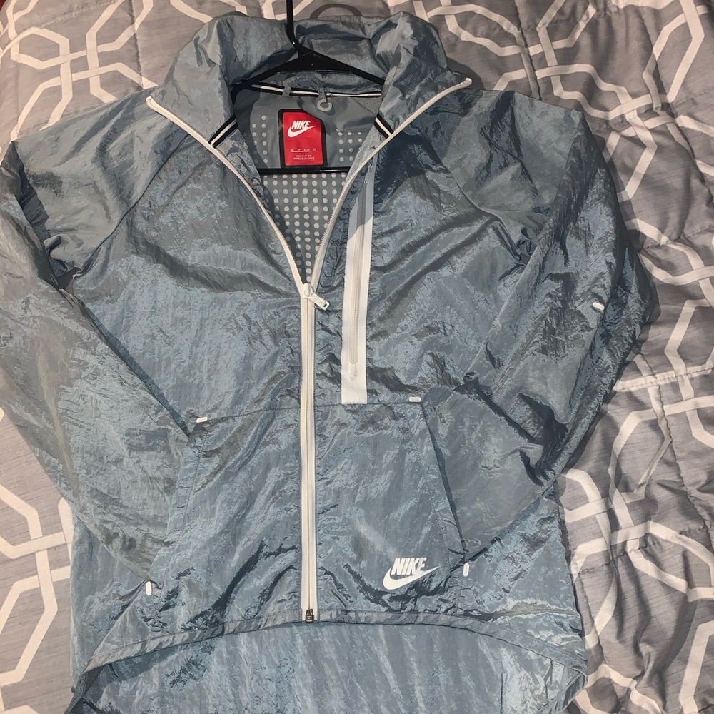 Women’s Nike Windbreaker